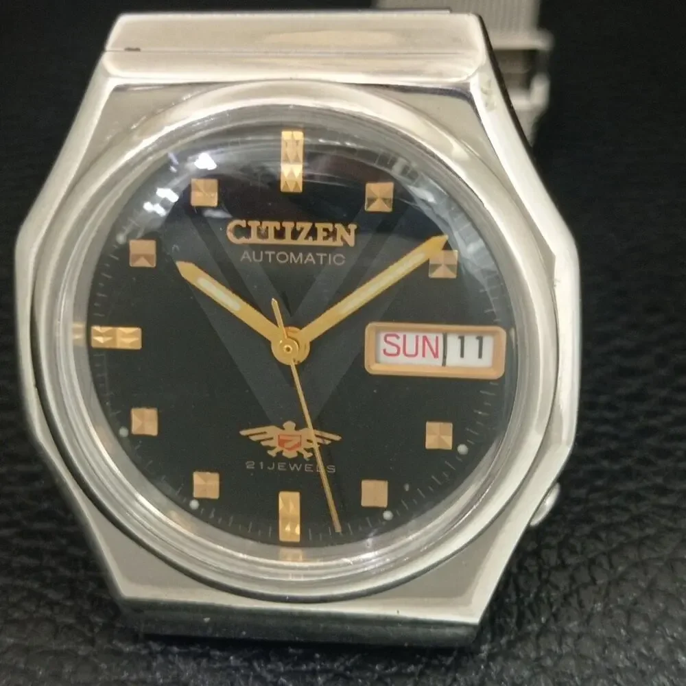 Vintage 1982 Citizen Automatic Mens Silver Watch W/daydate & Gold accents
